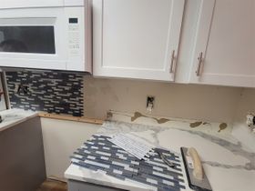 Installing Backsplash