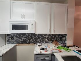 Installing Backsplash